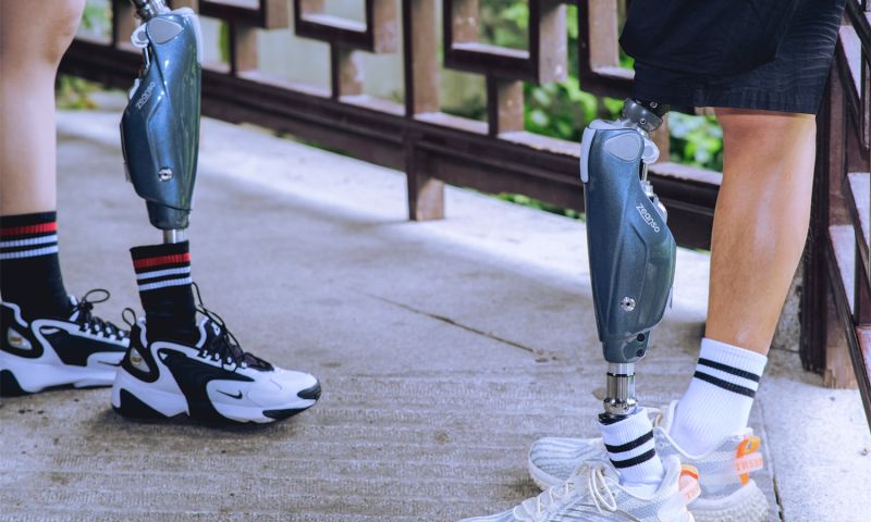 臻行科技智能膝關(guān)節(jié)假肢-臻行·吉光-